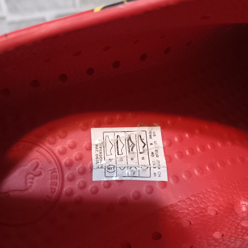 Disney X Native Minnie Mouse Shoes Womens Size 8 Red Slip On Waterproof Sneakers - Picture 7 of 15
